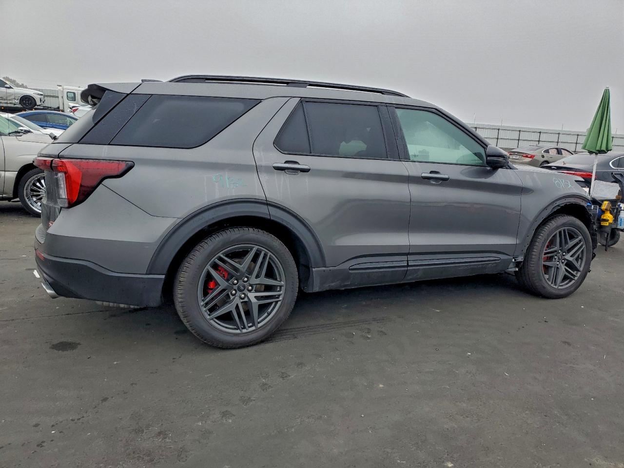 Ford Explorer St Image 7