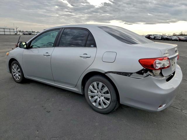 Toyota Corolla Base Image 6