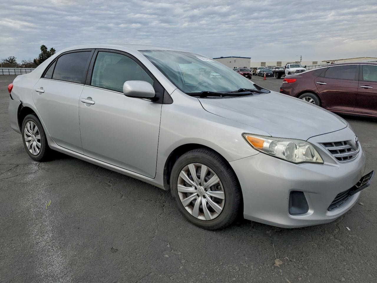 Toyota Corolla Base Image 11