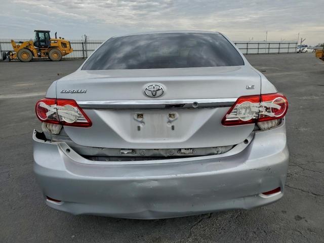 Toyota Corolla Base Image 3