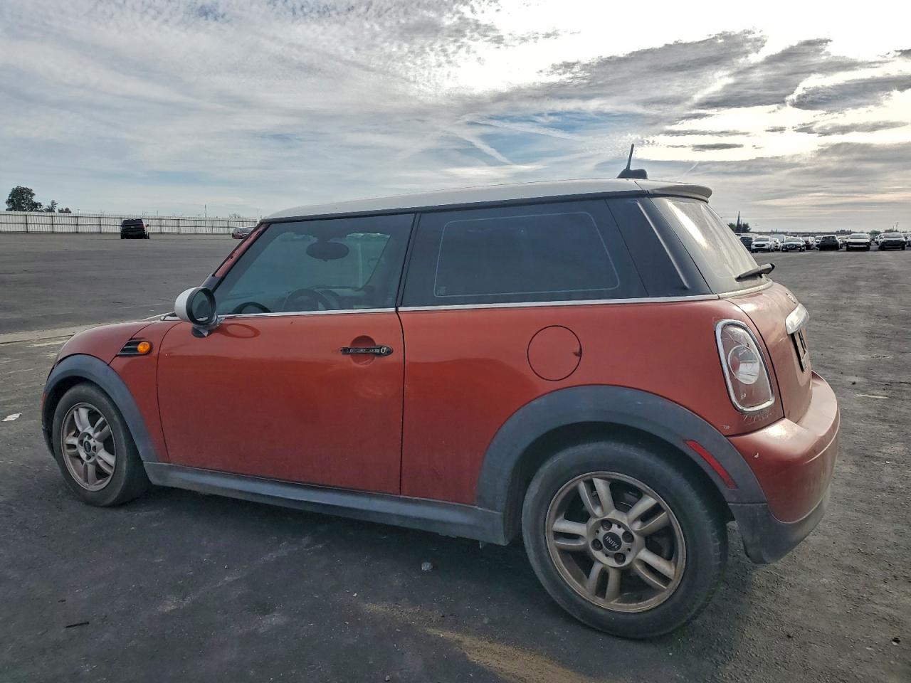 MINI Cooper Image 2
