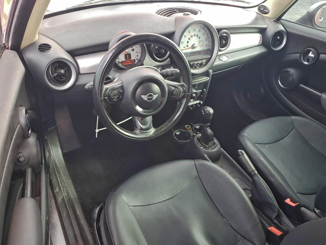 MINI Cooper Image 11