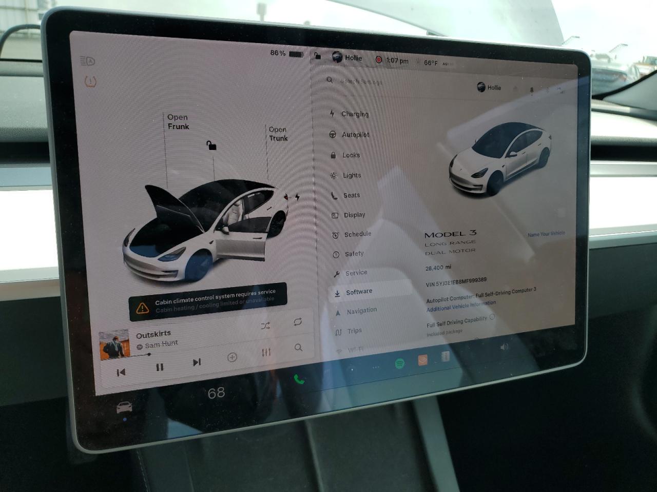 Tesla Model 3 Image 8