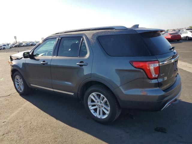 Ford Explorer Xlt Image 8