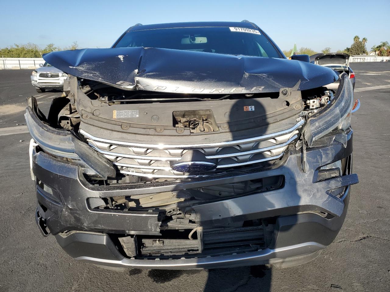 Ford Explorer Xlt Image 11