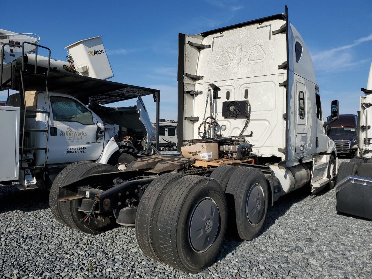 Freightliner Cascadia 1 Image 6