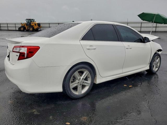 Toyota Camry Base Image 3