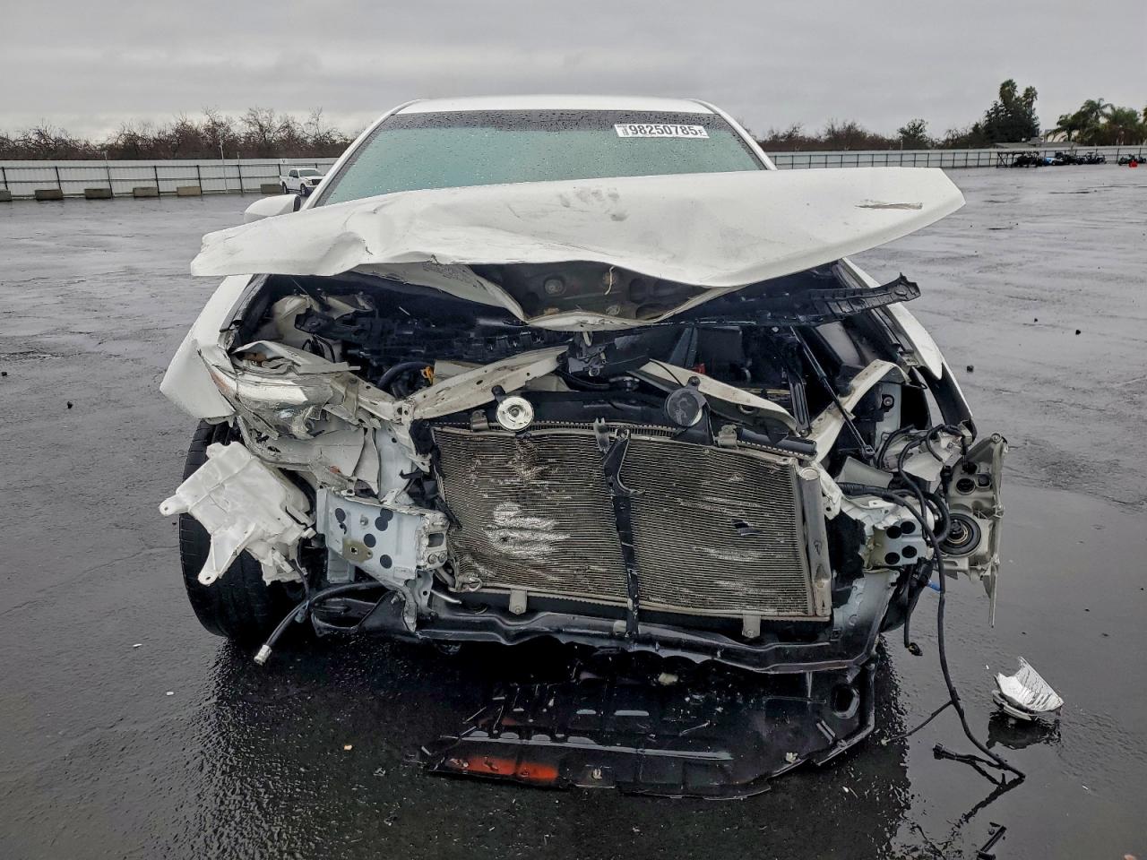 Toyota Camry Base Image 6