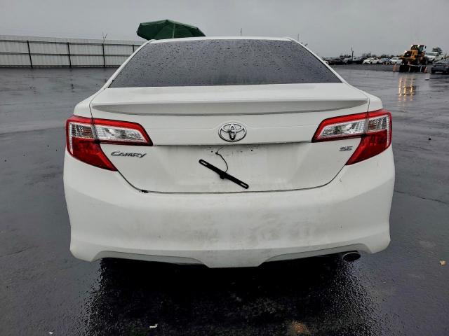 Toyota Camry Base Image 5