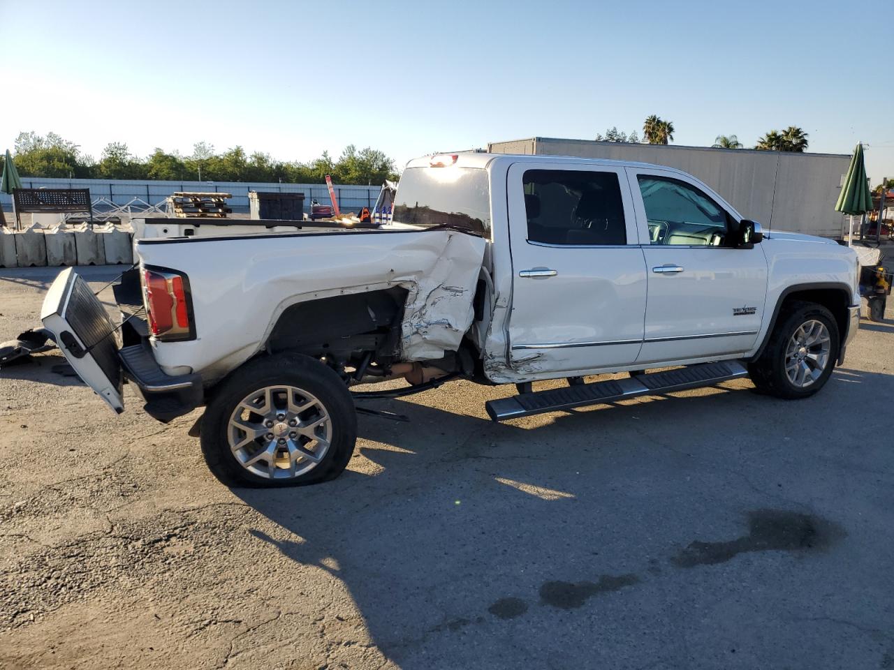 GMC Sierra C1500 Slt Image 2