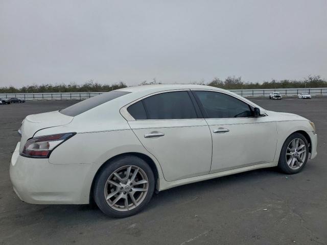 Nissan Maxima S Image 11