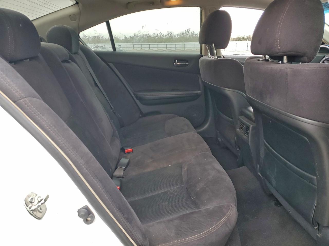 Nissan Maxima S Image 4