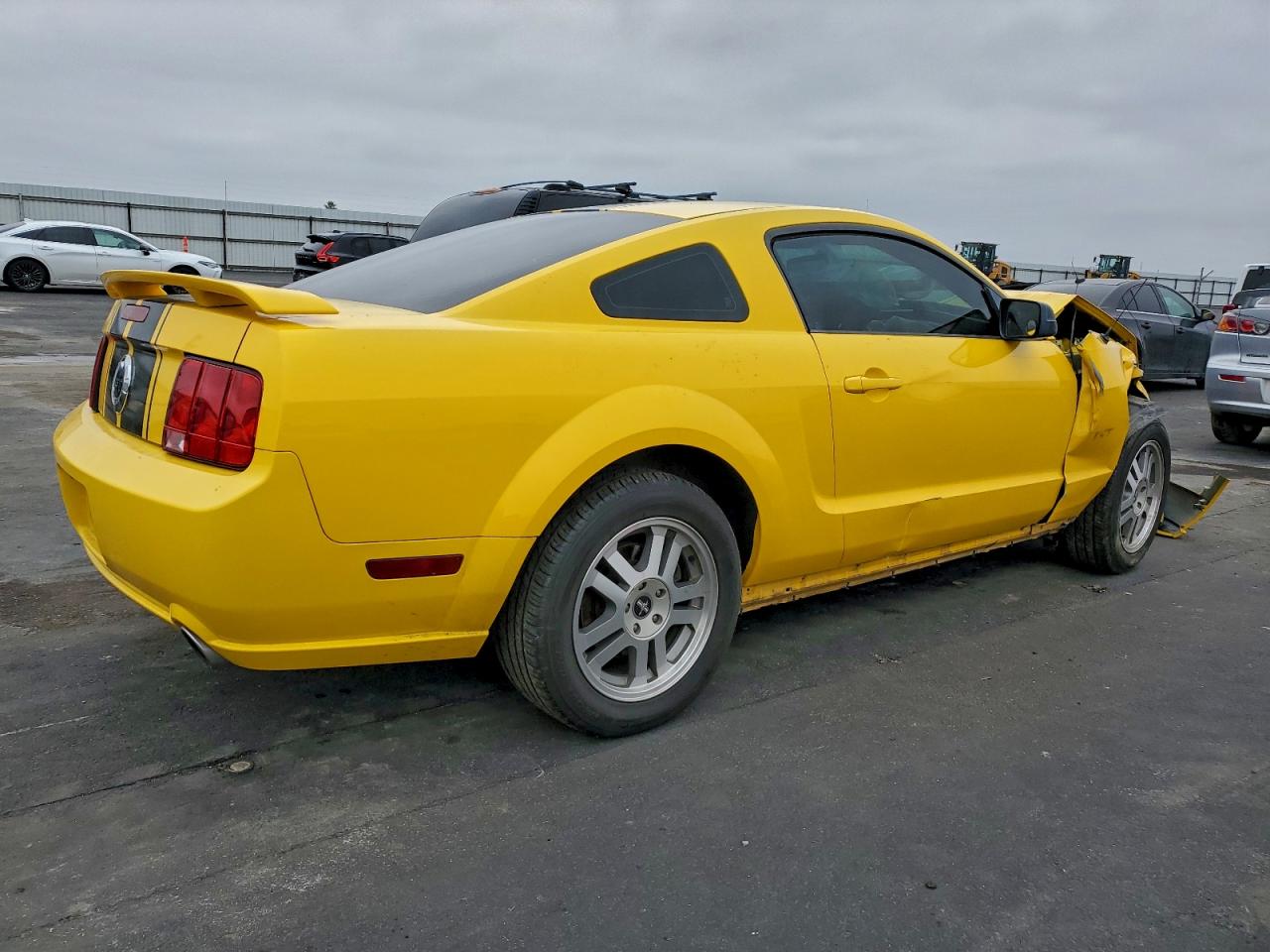 Ford Mustang Gt Image 3