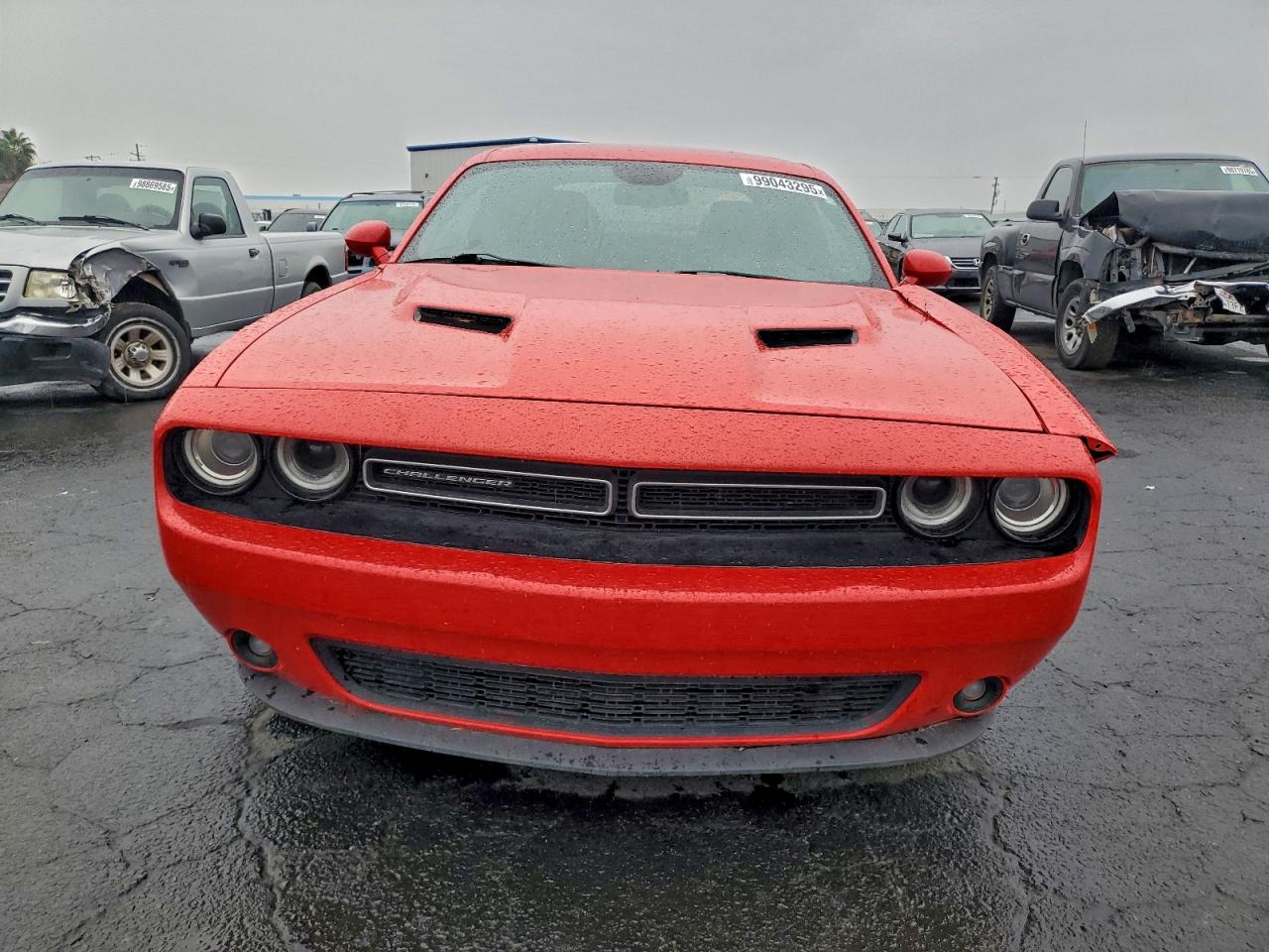 Dodge Challenger Sxt Plus Image 2