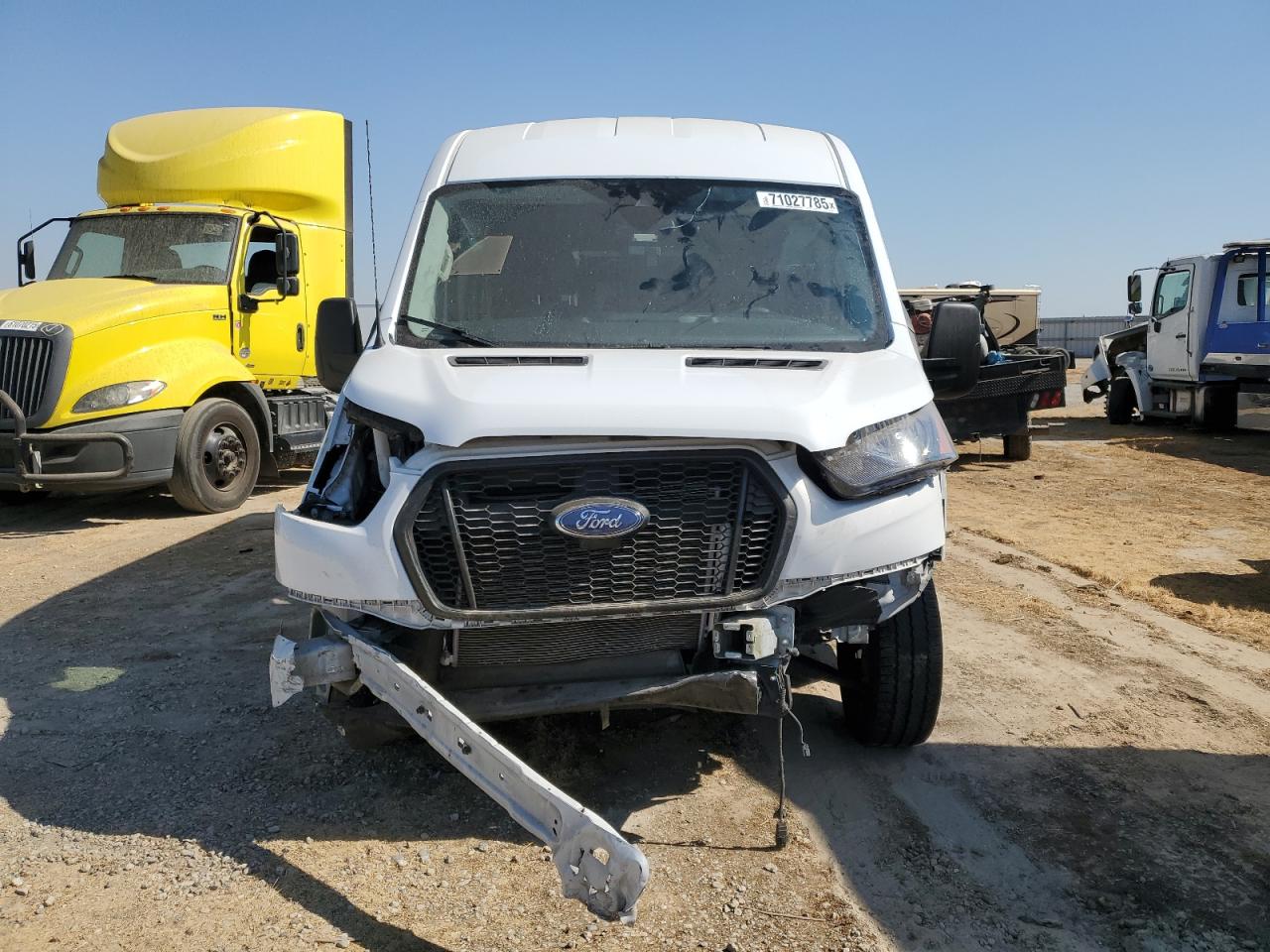 Ford Transit T-250 Image 2