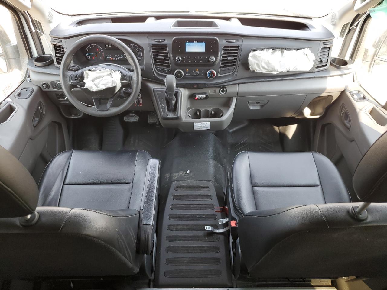 Ford Transit T-250 Image 8