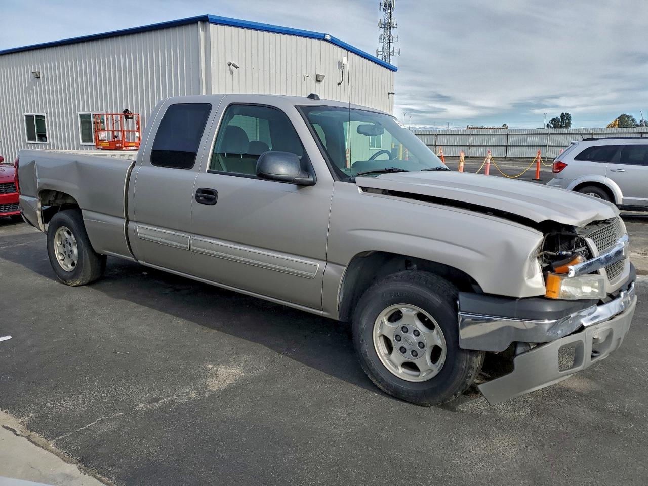 Chevrolet Silverado C1500 Image 3