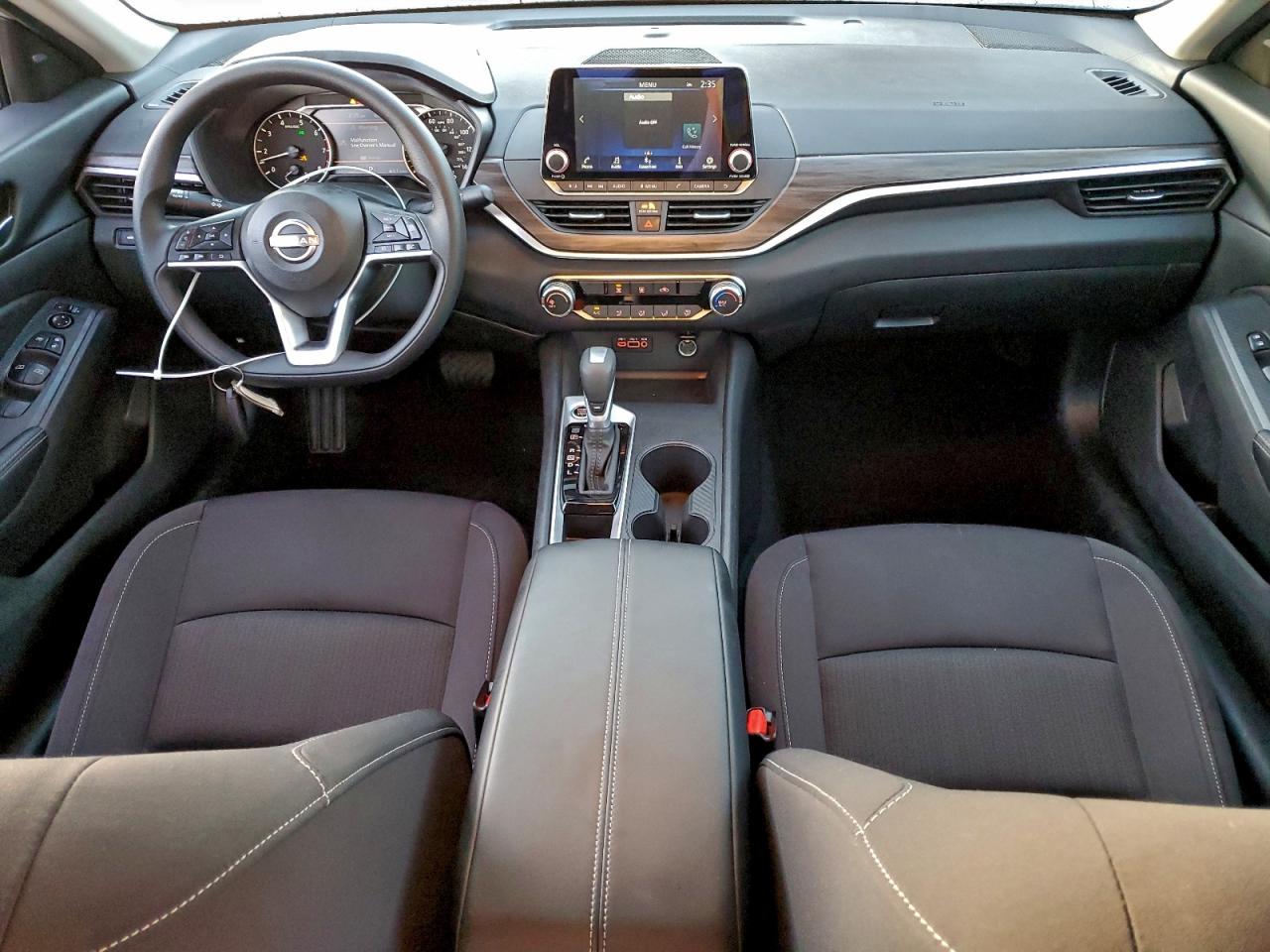 Nissan Altima Sv Image 9