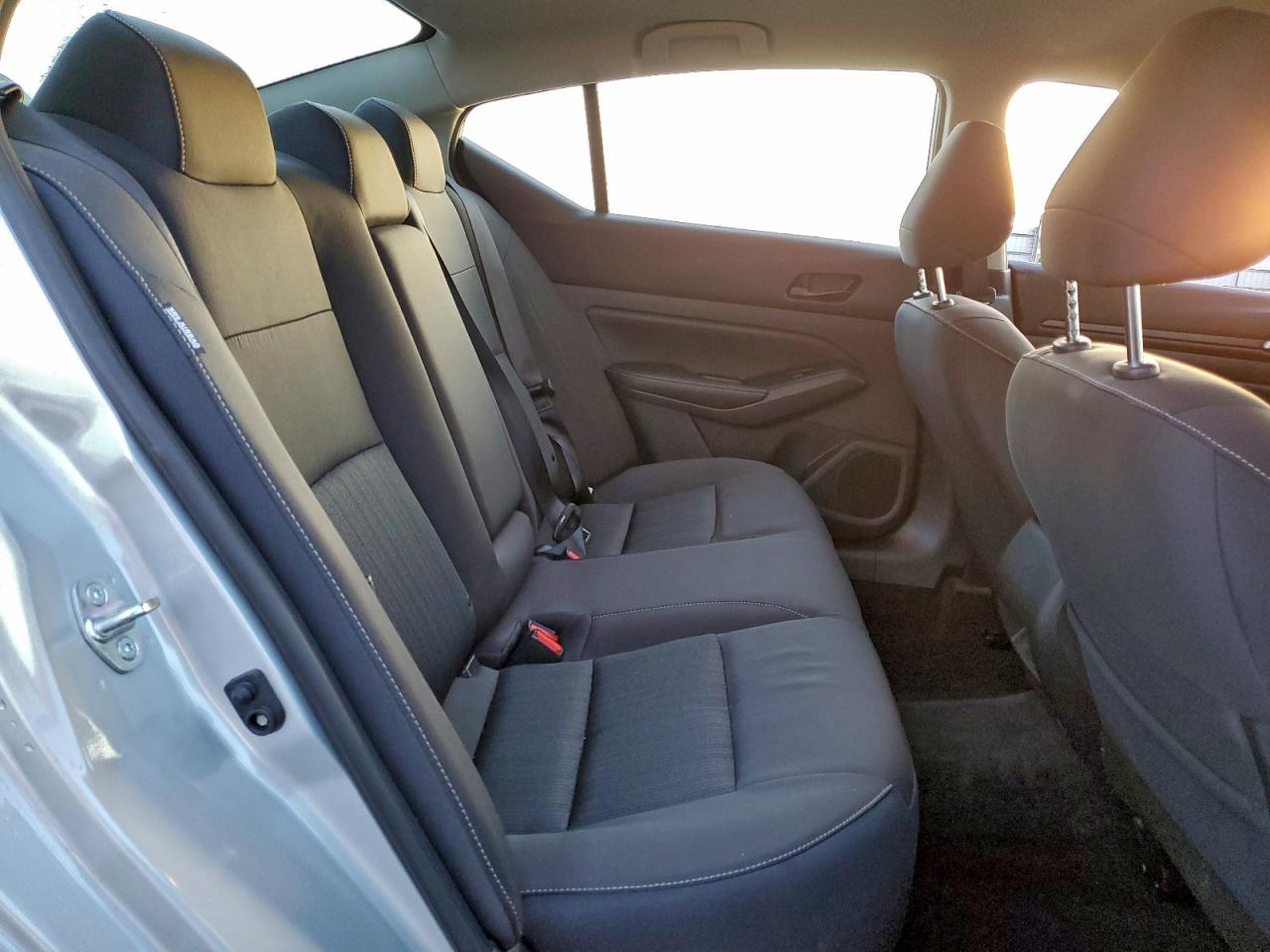 Nissan Altima Sv Image 6