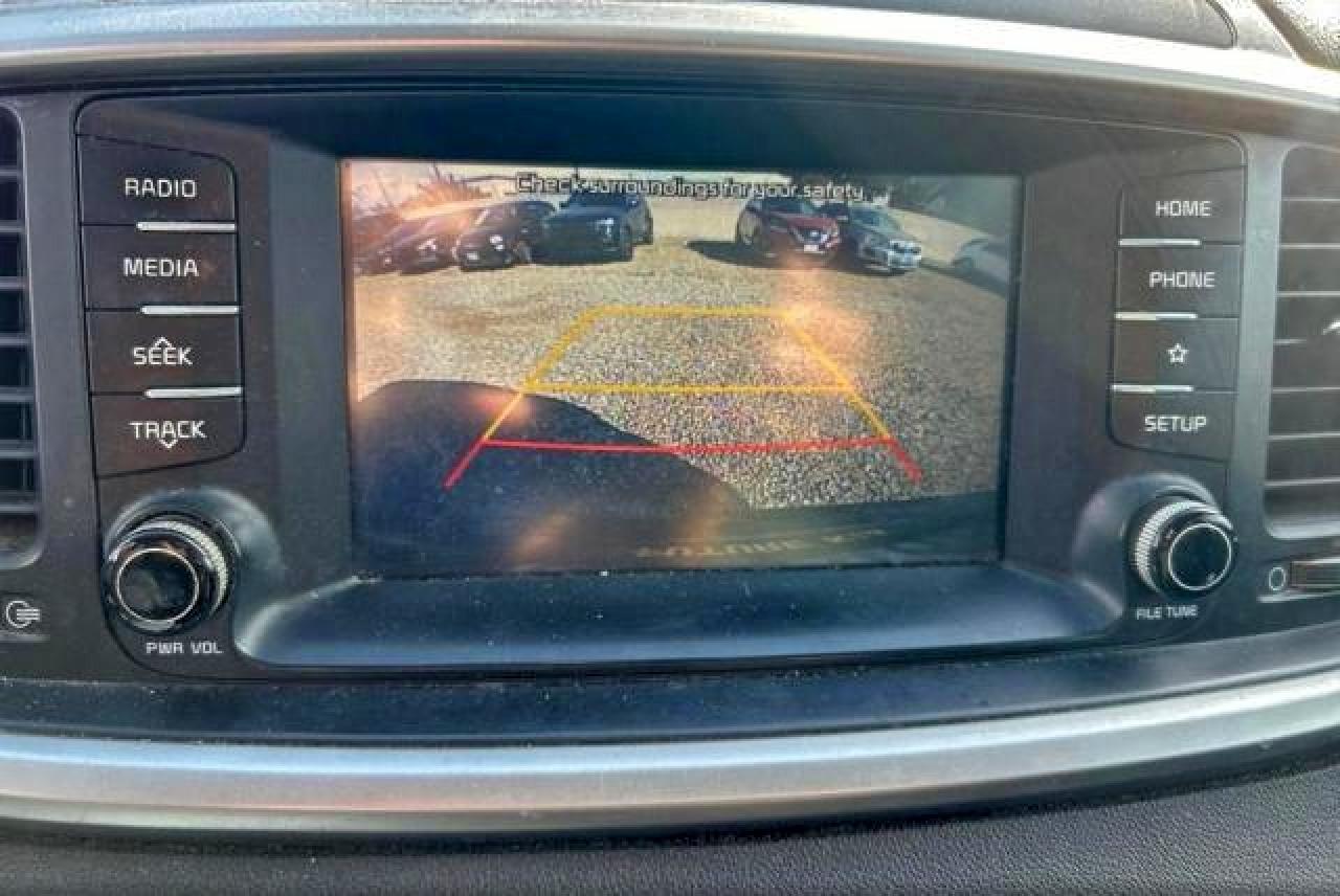 Kia Sorento S Image 9