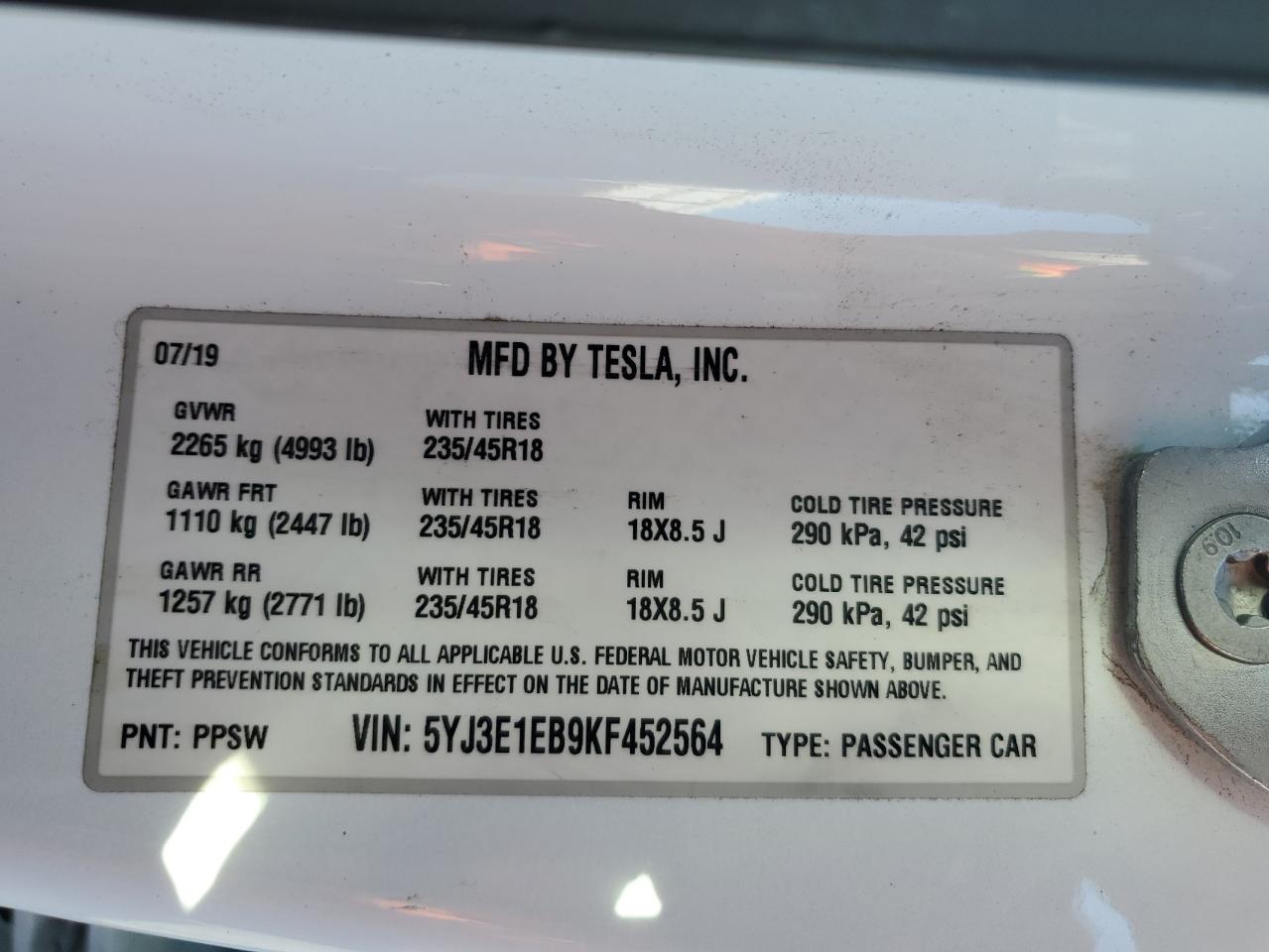 Tesla Model 3 Image 12