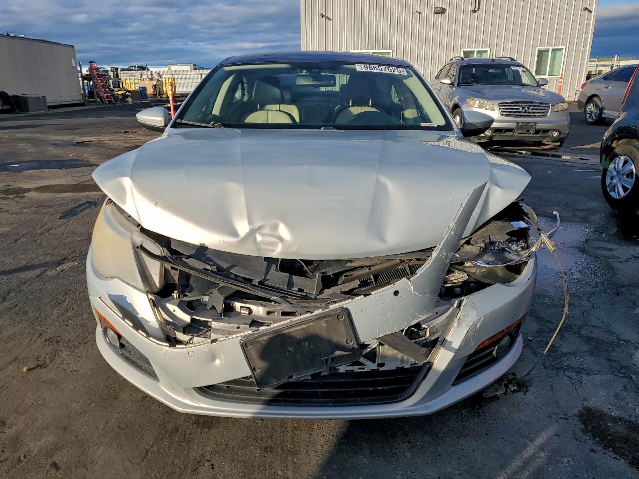 Volkswagen CC Luxury Image 11