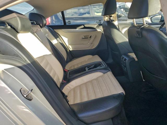 Volkswagen CC Luxury Image 8