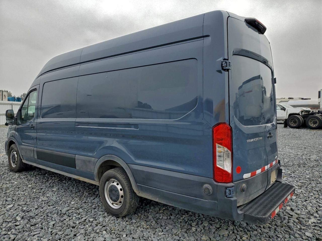 Ford Transit T-250 Image 2