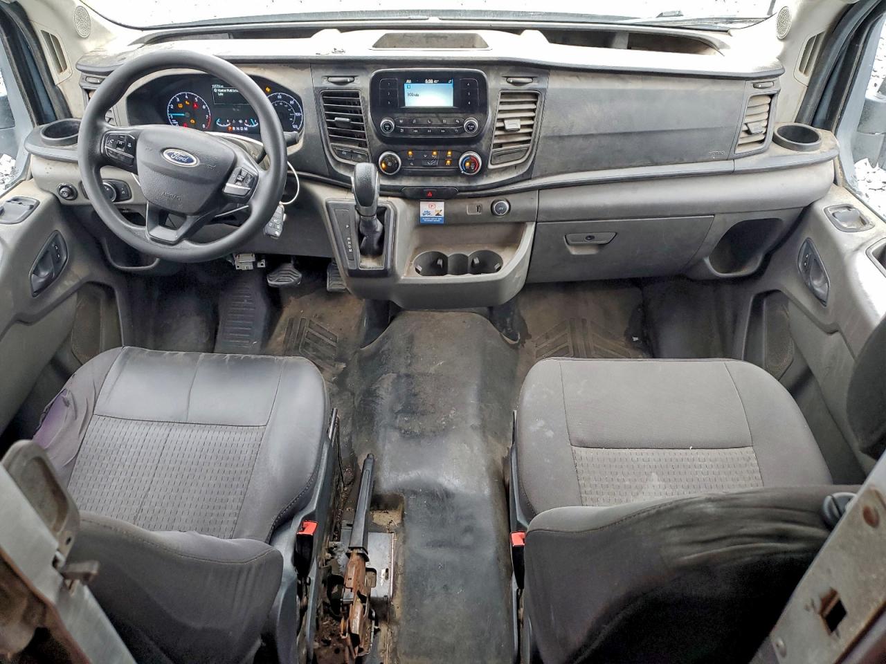 Ford Transit T-250 Image 9