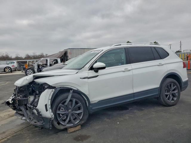  Salvage Volkswagen Tiguan