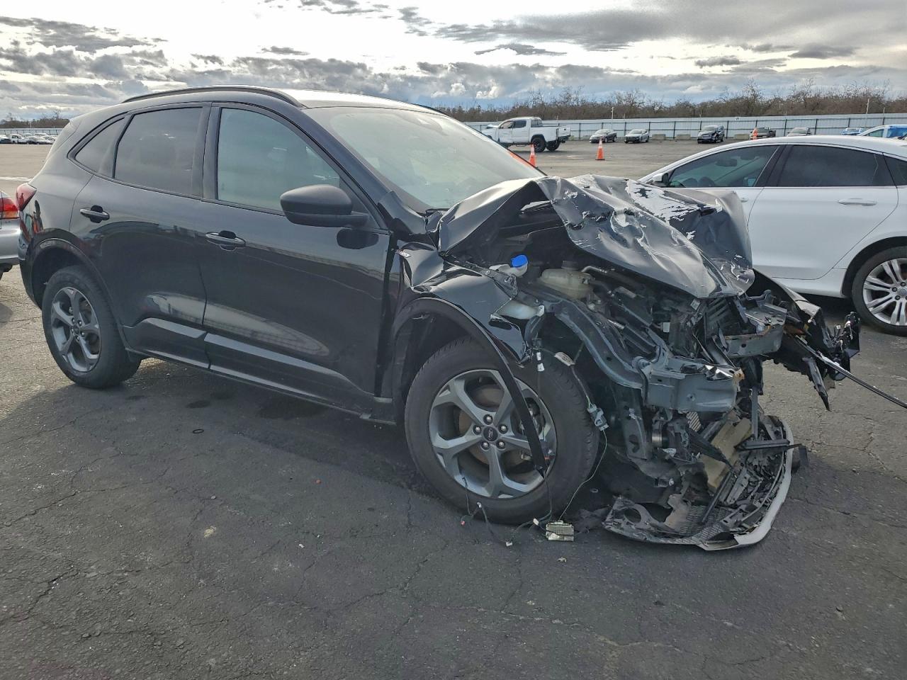 Ford Escape St Line Image 7