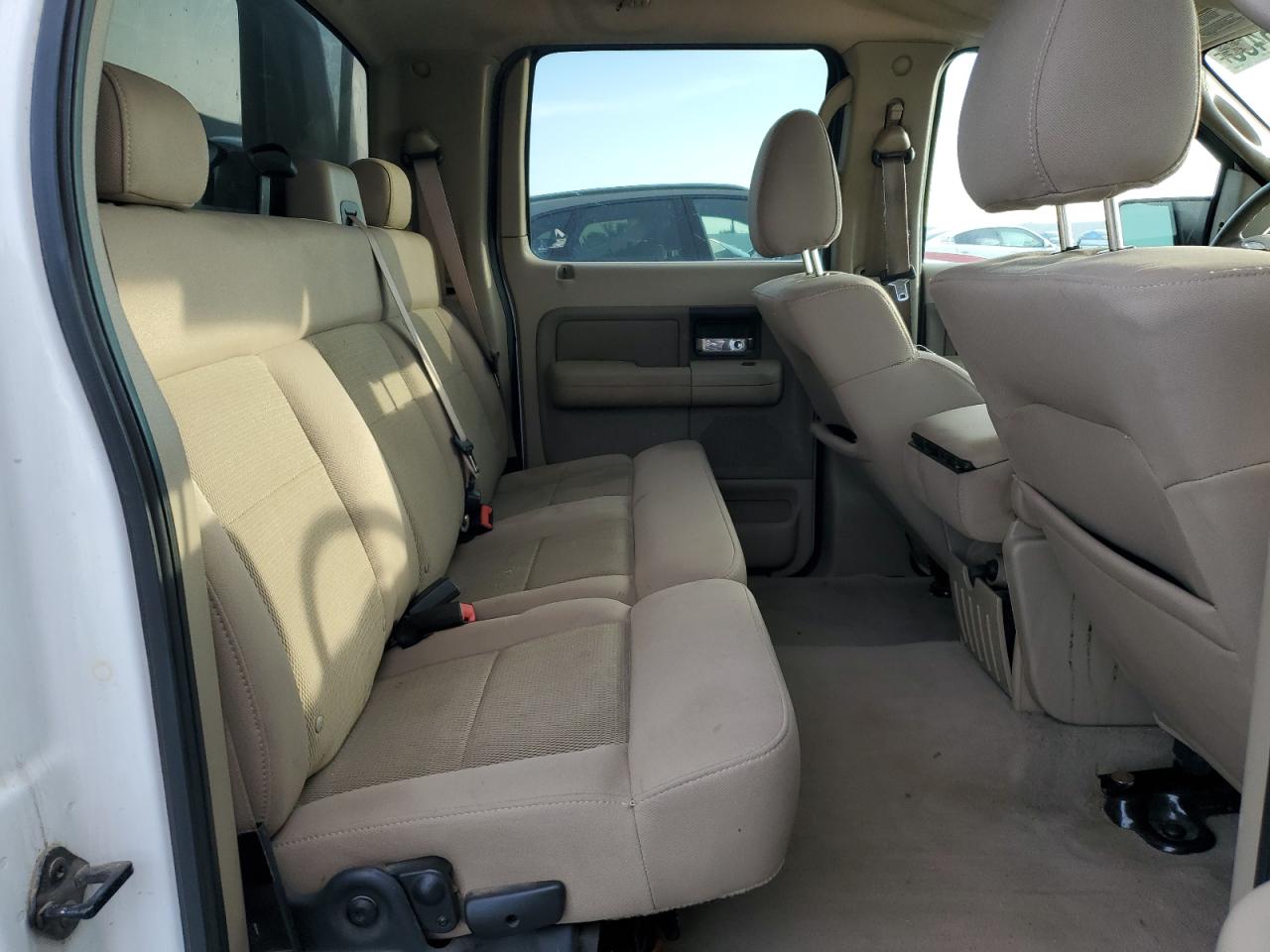 Ford F-150 Supercrew Image 4