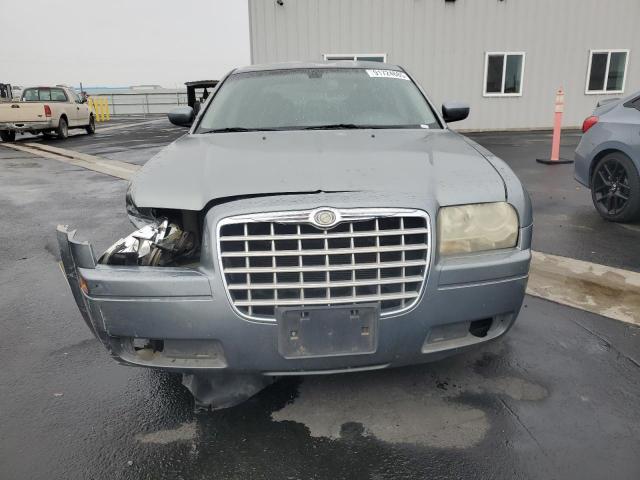 Chrysler 300 Image 12