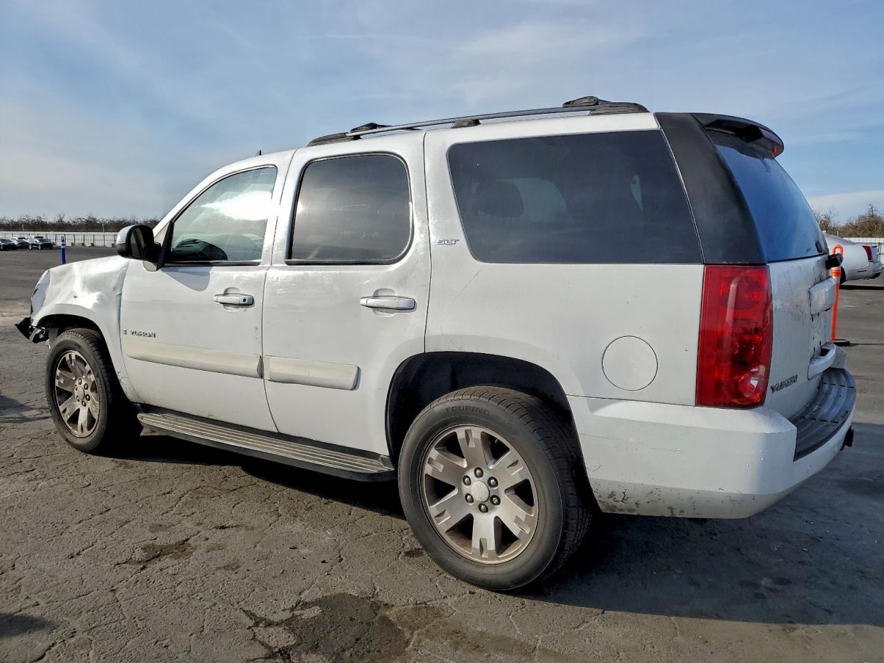 GMC Yukon Image 13