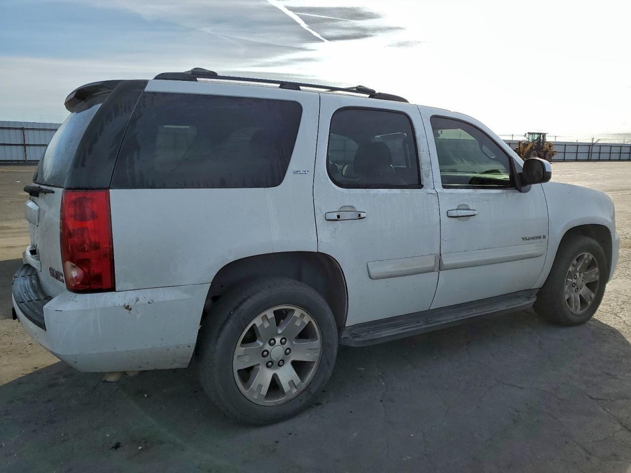 GMC Yukon Image 5