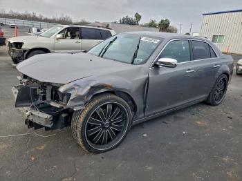  Salvage Chrysler 300