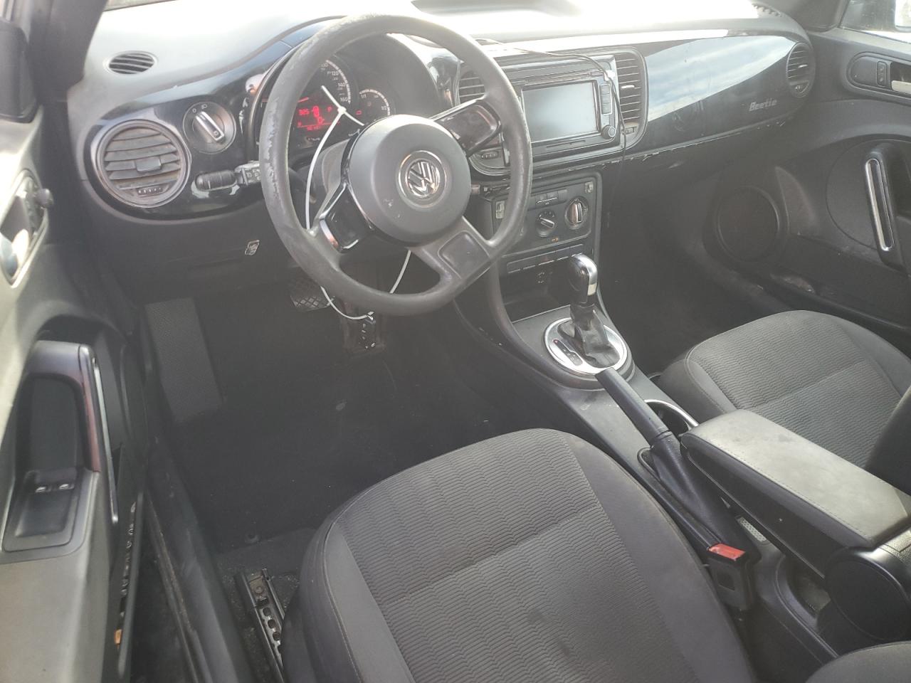 Volkswagen Beetle Image 5