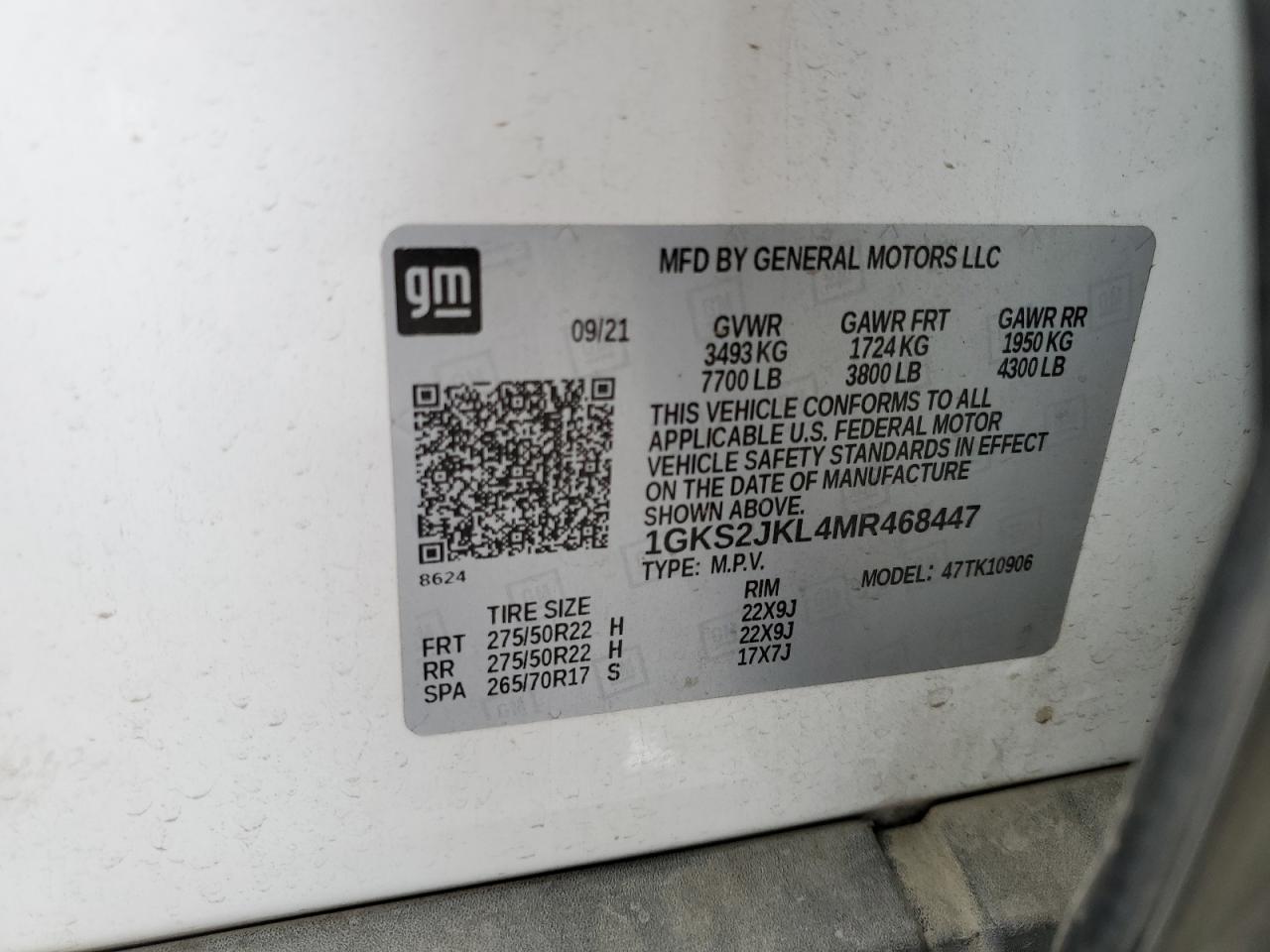 GMC Yukon Denali Image 10