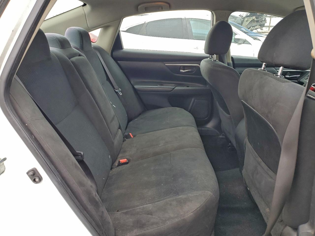 Nissan Altima 2.5 Image 4