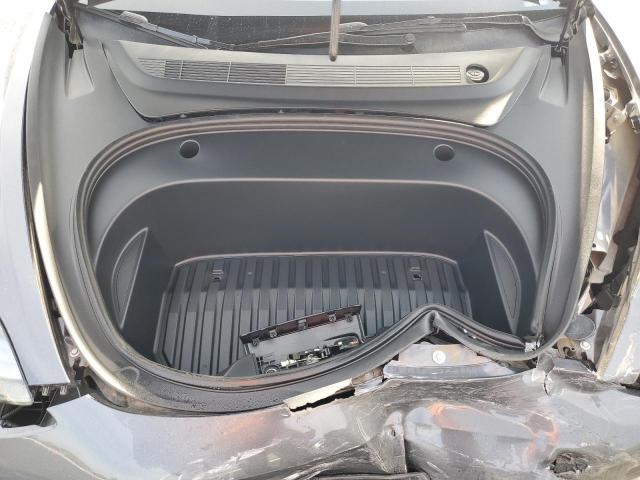 Tesla Model 3 Image 8