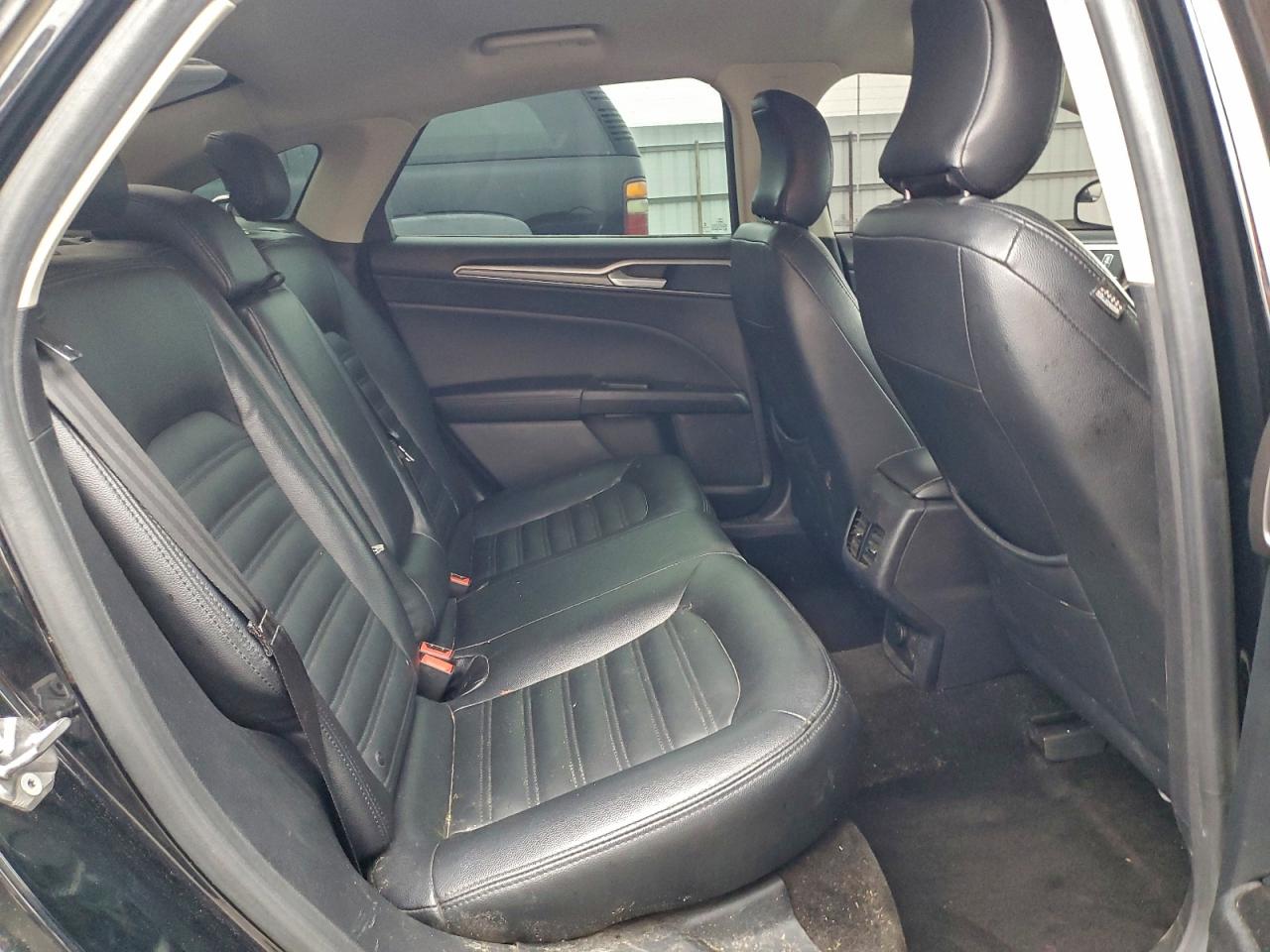 Ford Fusion Se Image 11