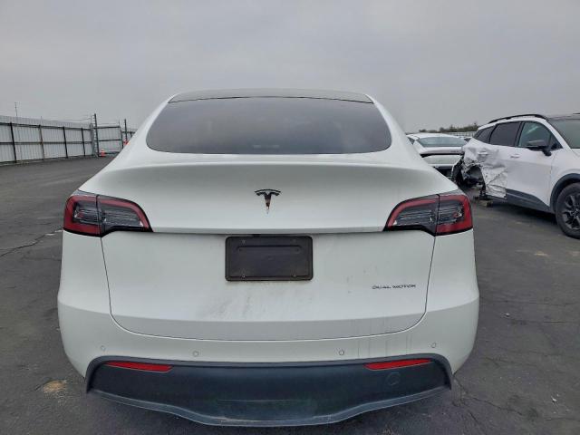 Tesla Model Y Image 12