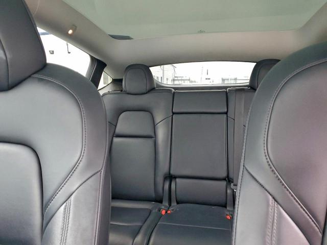 Tesla Model Y Image 8