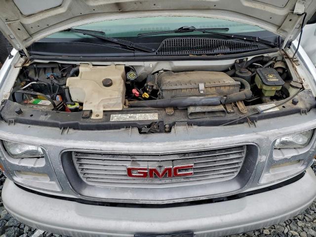 GMC Savana G3500 Image 6