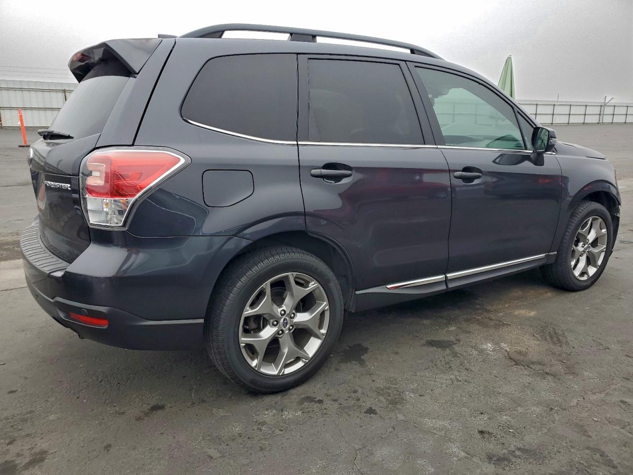 Subaru Forester 2.5i Touring Image 3