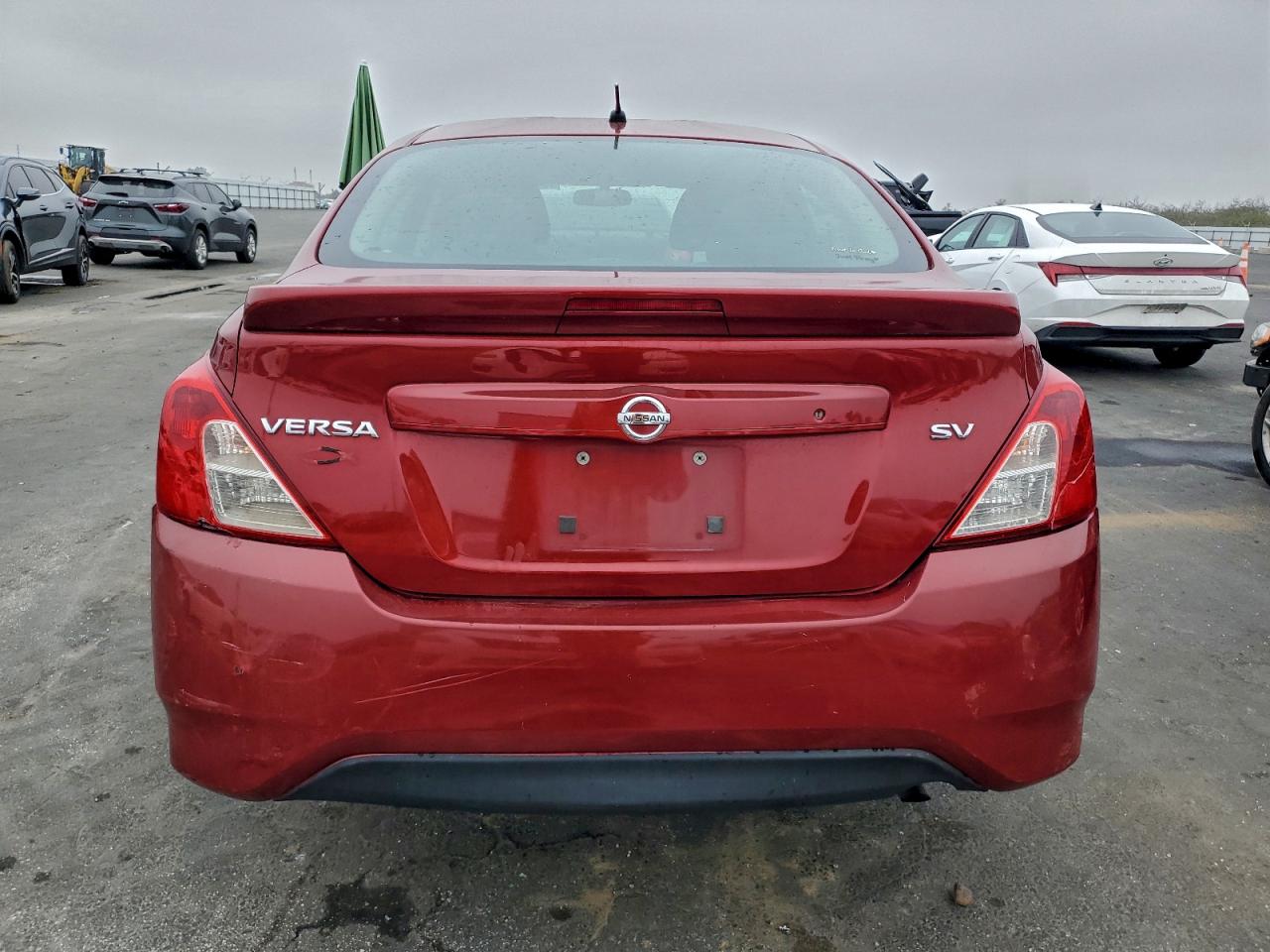 Nissan Versa S Image 11