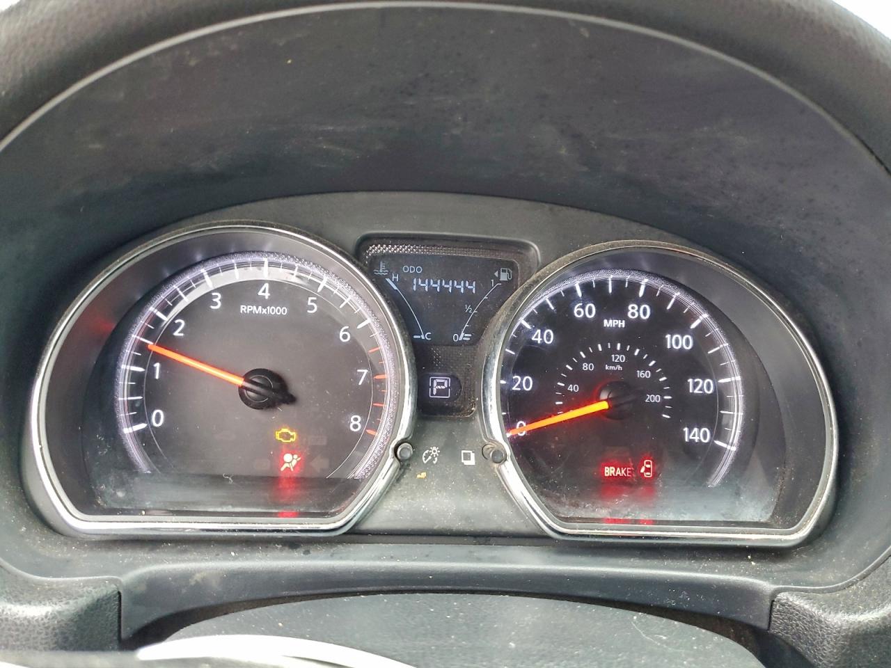 Nissan Versa S Image 12