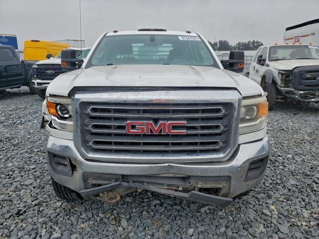 GMC Sierra K3500 Image 10