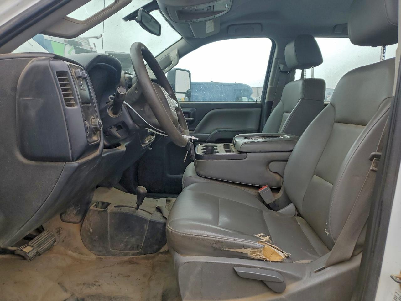 GMC Sierra K3500 Image 6