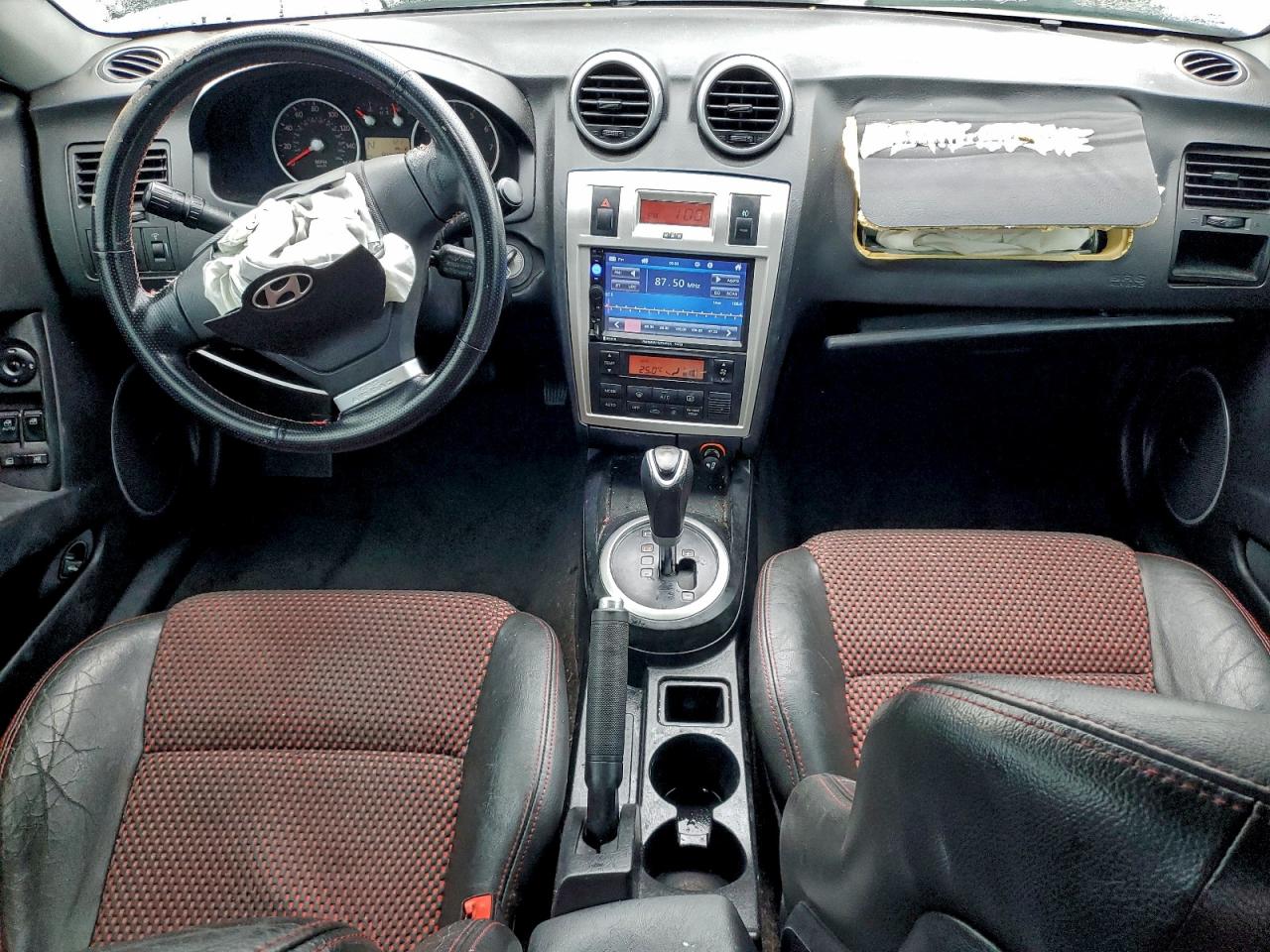 Hyundai Tiburon Gt Image 8